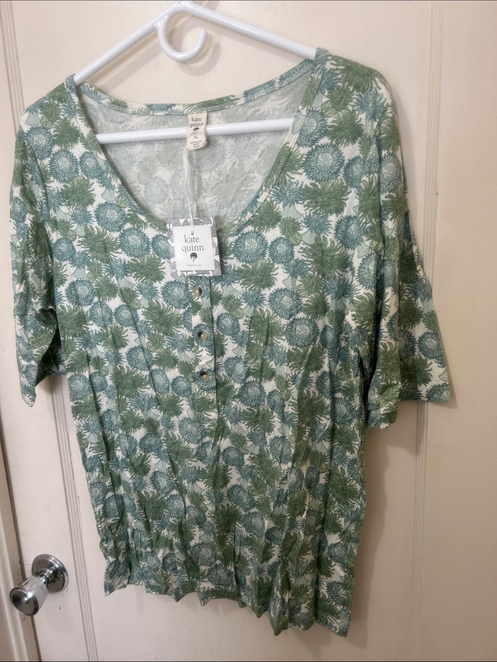 Kate Quinn sage anemone lounge Henley